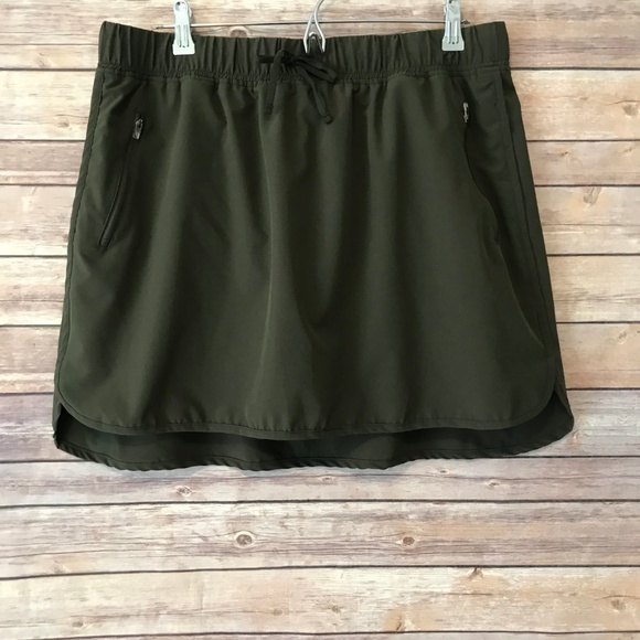 Dresses & Skirts - XeroXposur Athletic Skort